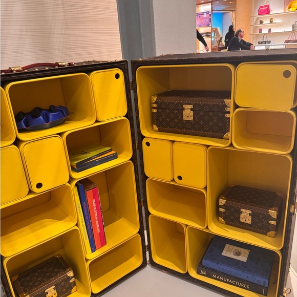 - - UNLISTED item - Picture 7 of 7